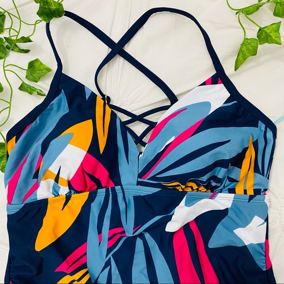 Pattern Swim Top - Picture 7 of 7